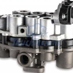 AE4527  ΔΙΑΝΟΜΕΑΣ ΞΥΡΑΝ  IVECO  LA8128